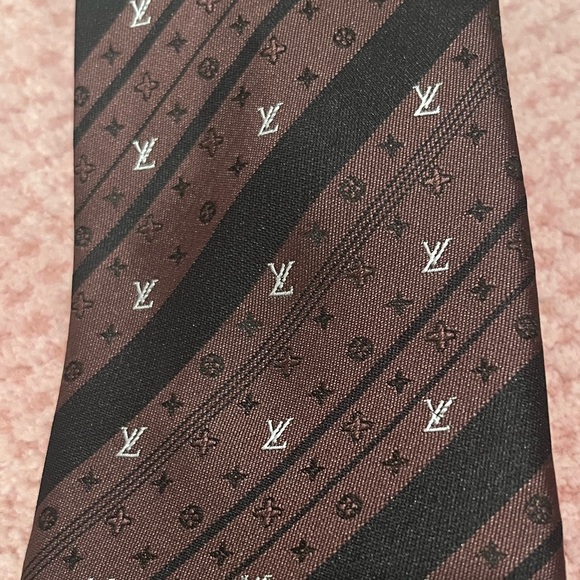 Louis Vuitton monogram tie - Picture 4 of 4
